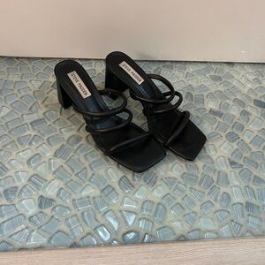 Steve Madden Black Heels. Size 8